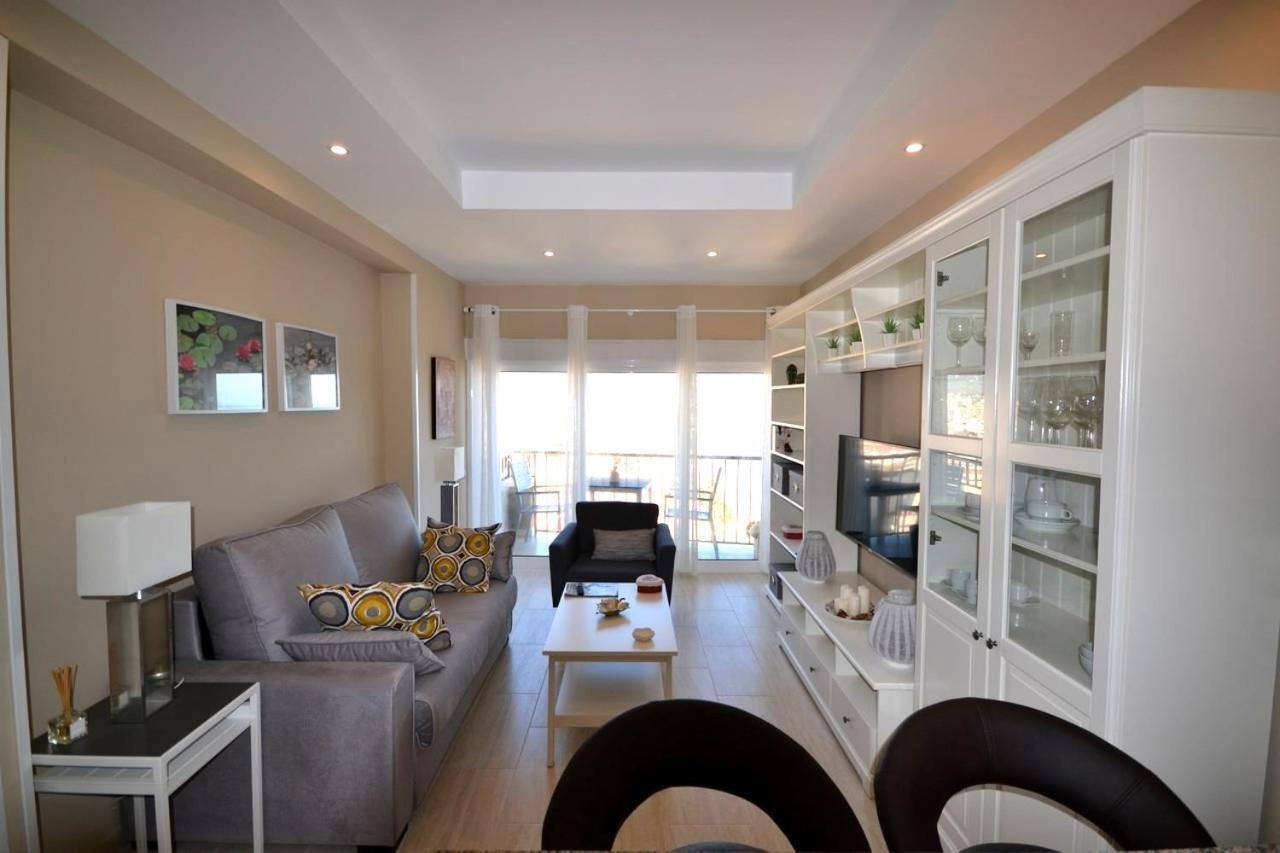 Fuengirola. Bonito Apartamento En Paseo Maritimo. Espectaculares Vistas Al Mar. Primera Linea Экстерьер фото